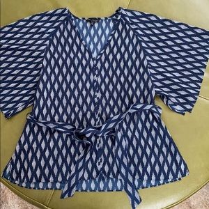 Beautiful tie-waist blouse